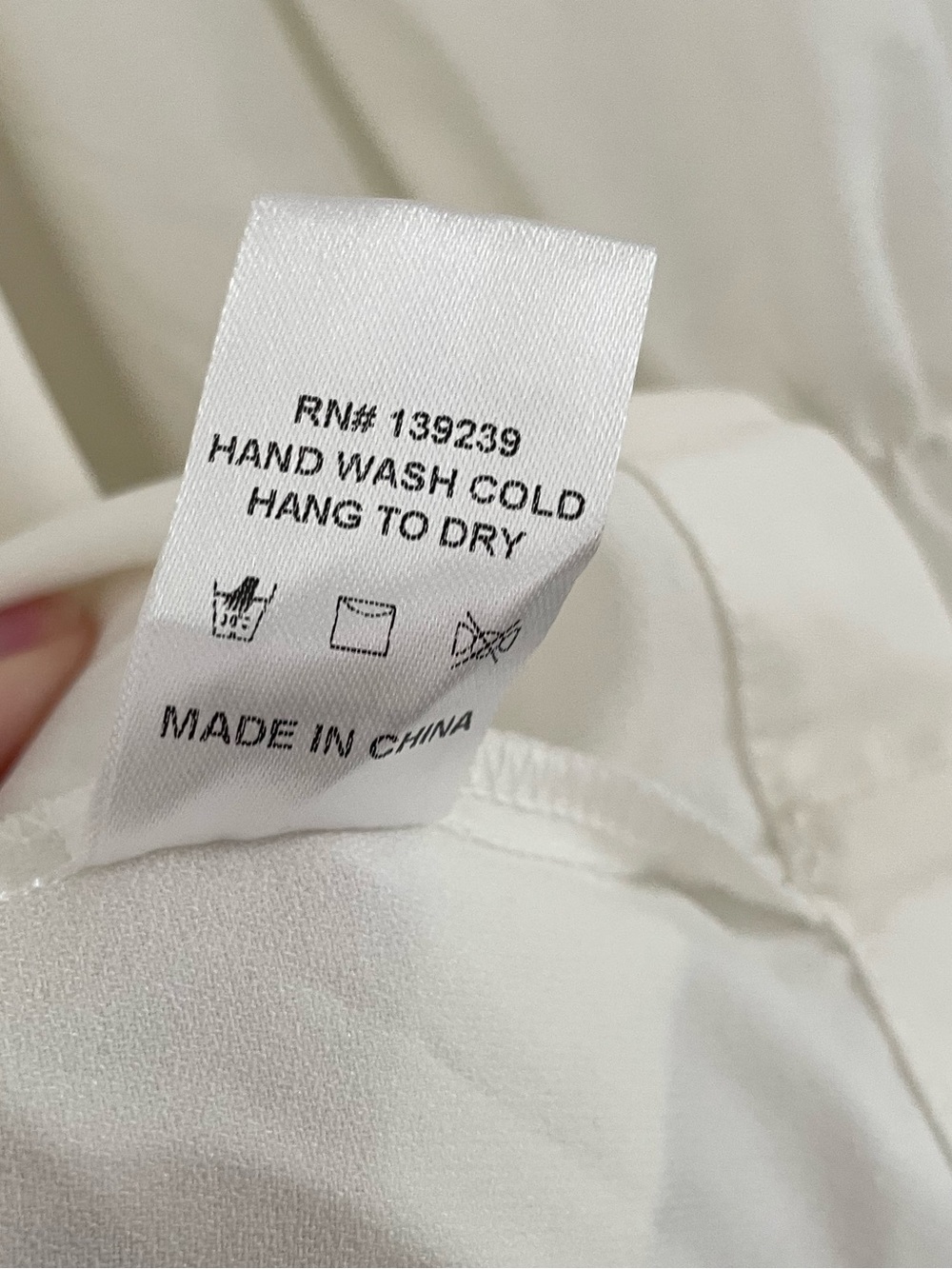 Tuckernuck Pomander Place White Selena Blouse Size Small.    24 - Picture 9 of 10